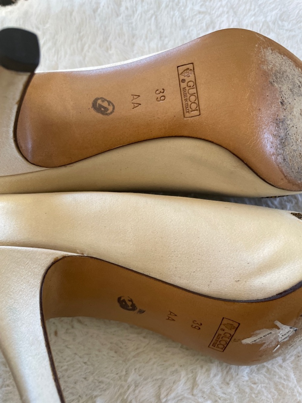 Gucci Vintage RARE Beige Embellished Pointed-Toe Satin Heels - Picture 12 of 16